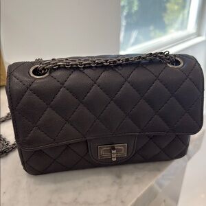 Quilted Black Chain Shoulder Bag